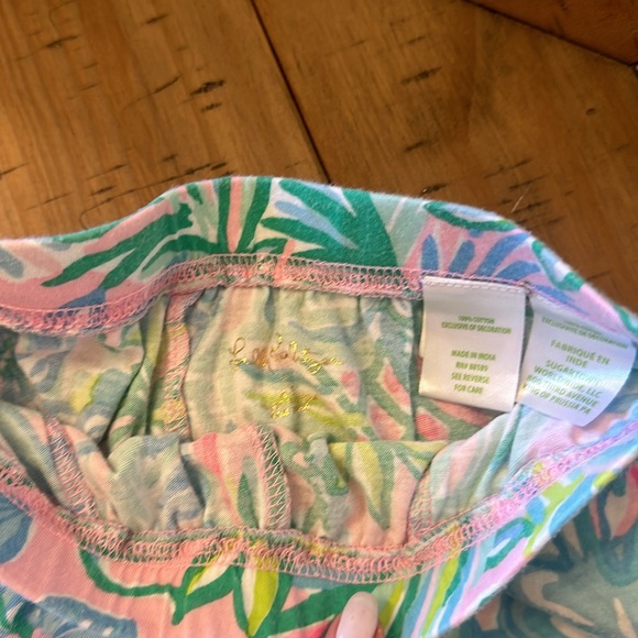 Lilly Pulitzer Shorts - Picture 2 of 4